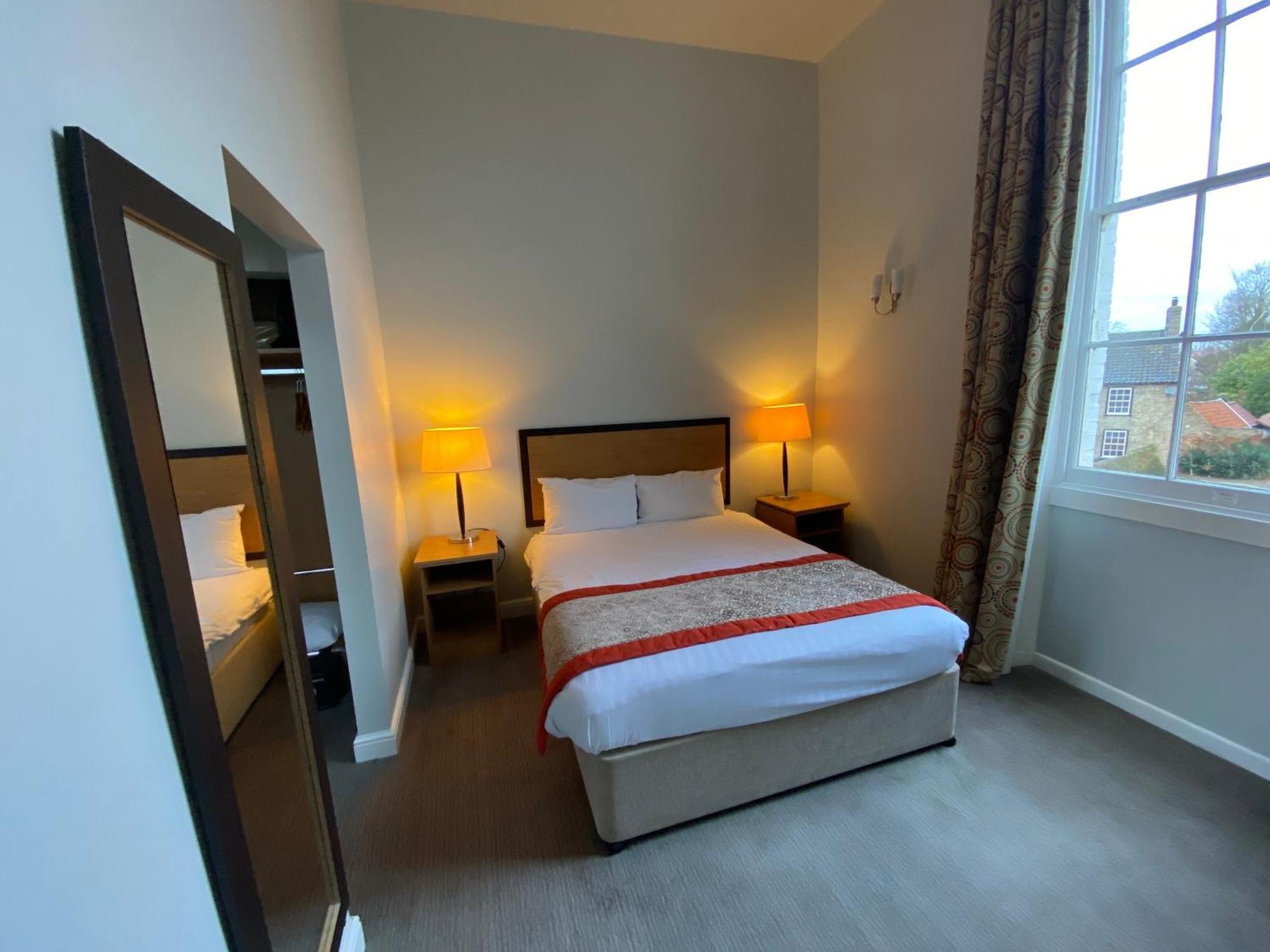 מילדנהול The Riverside House Hotel מראה חיצוני תמונה