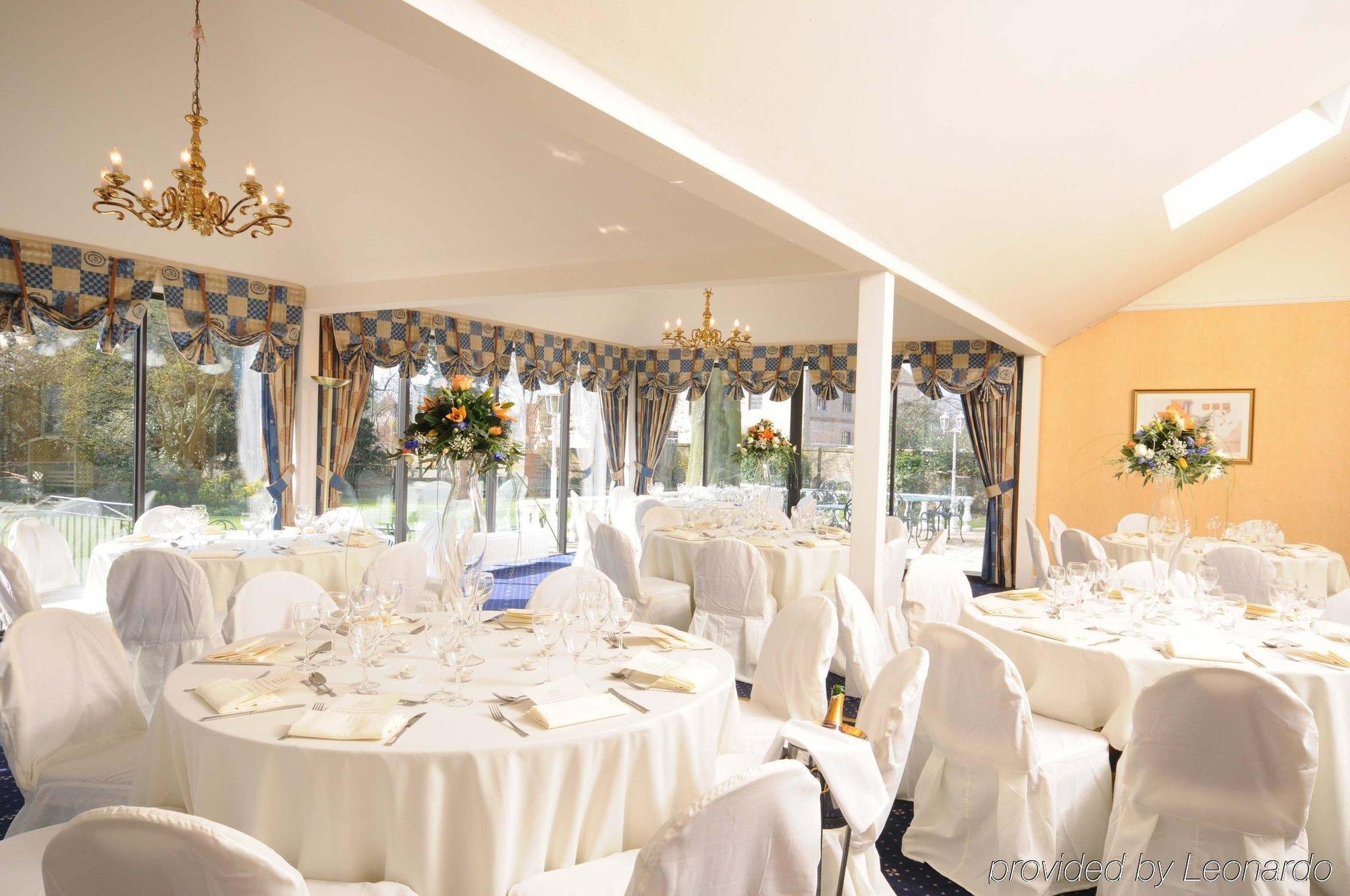 מילדנהול The Riverside House Hotel מסעדה תמונה