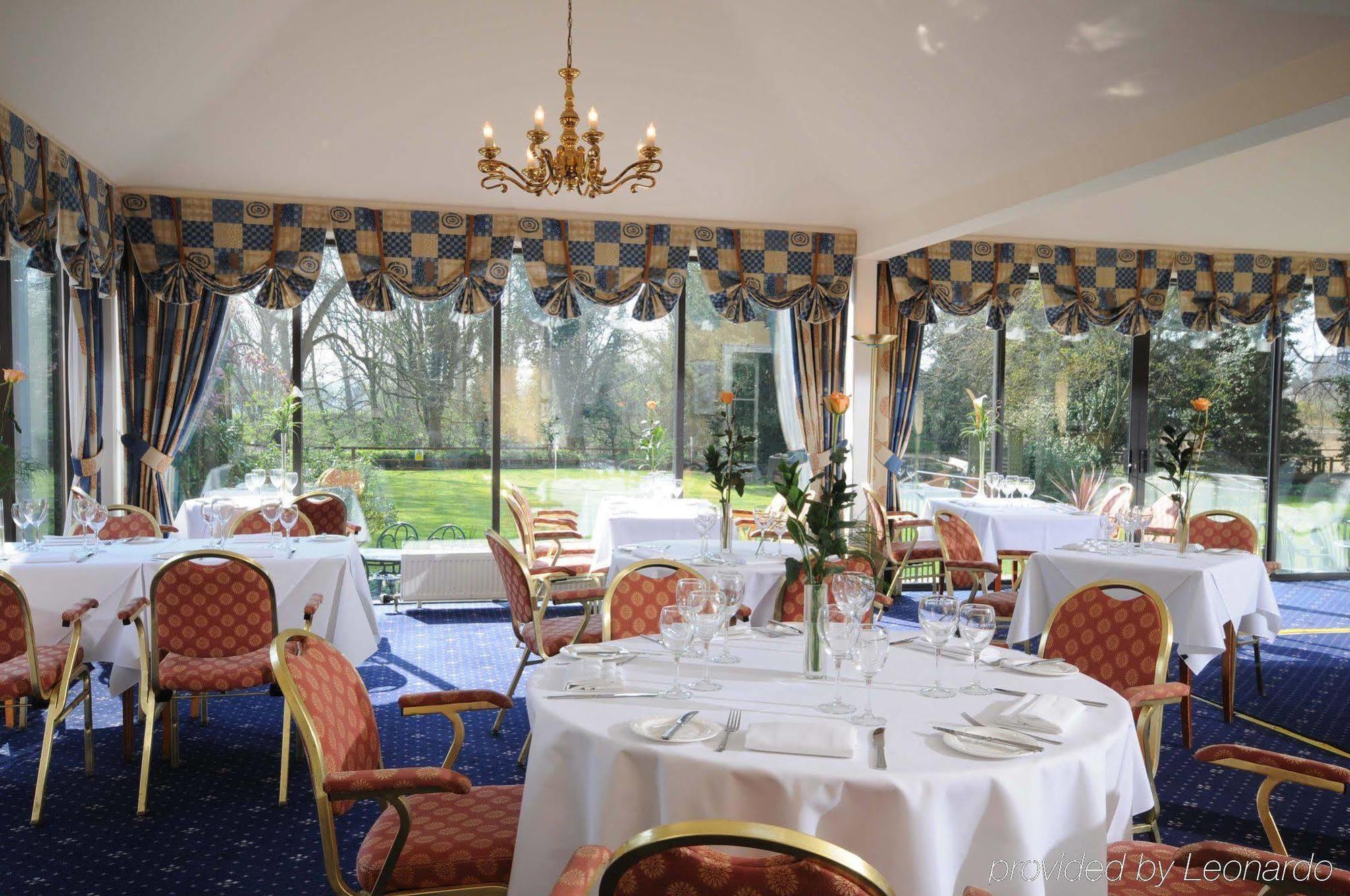 מילדנהול The Riverside House Hotel מסעדה תמונה